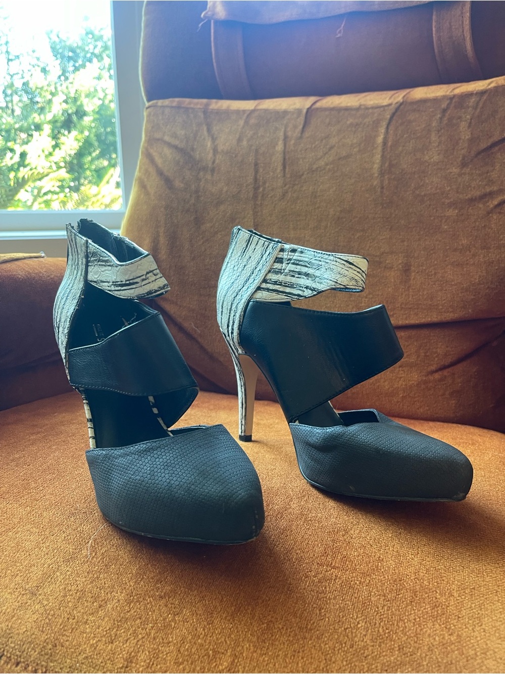 Funky heels - Picture 2 of 3